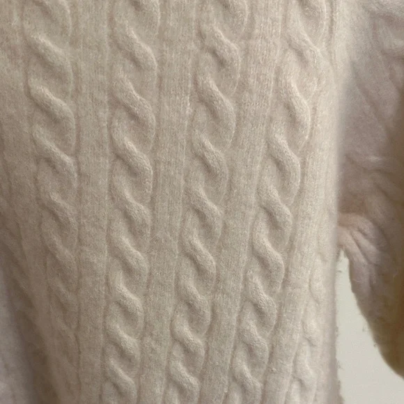 L.L. Bean Women's Ivory Cable Knit Sweater - Picture 4 of 6